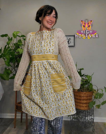 Yellow Bee's & Gnomes Apron with Pockets