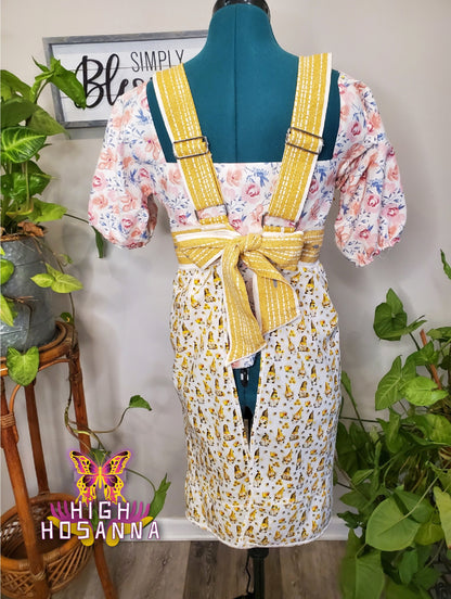 Yellow Bee's & Gnomes Apron with Pockets